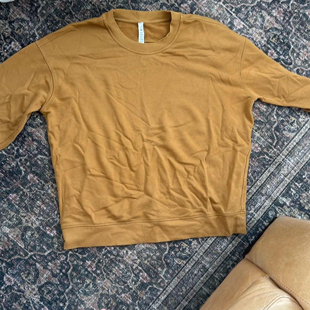 Never worn oversized lululemon sweatshirt size 8